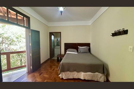 Casa de condomínio à venda com 405m², 6 quartos e 6 vagasQuarto 2