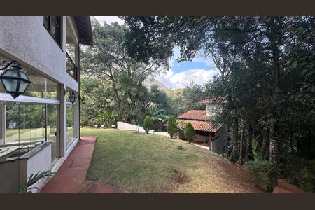 Casa de condomínio à venda com 405m², 6 quartos e 6 vagasQuintal