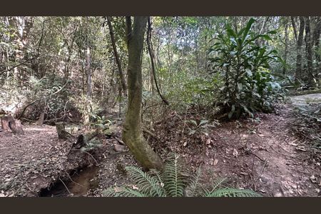 Casa de condomínio à venda com 405m², 6 quartos e 6 vagasTerreno