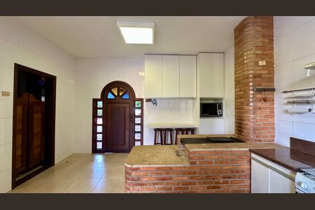 Casa de condomínio à venda com 405m², 6 quartos e 6 vagasCozinha