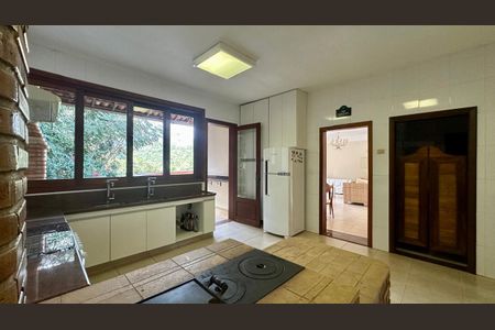 Casa de condomínio à venda com 405m², 6 quartos e 6 vagasCozinha