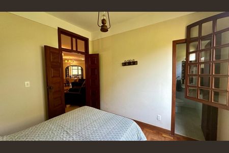 Casa de condomínio à venda com 405m², 6 quartos e 6 vagasQuarto