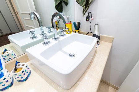 Apartamento à venda com 273m², 4 quartos e 4 vagas Apartamento à venda com 273m², 4 quartos e 4 vagasBanheiro da Suíte 3