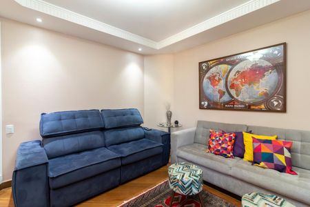 Apartamento à venda com 273m², 4 quartos e 4 vagas Apartamento à venda com 273m², 4 quartos e 4 vagasSala de TV