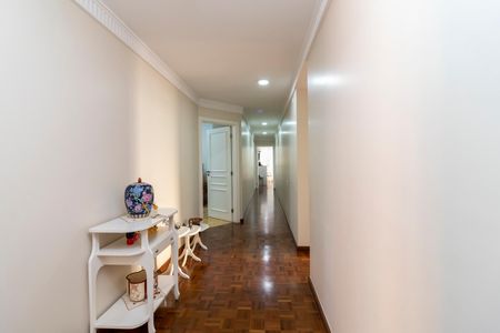 Apartamento à venda com 273m², 4 quartos e 4 vagas Apartamento à venda com 273m², 4 quartos e 4 vagasCorredor dos Quartos