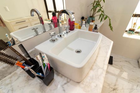 Apartamento à venda com 273m², 4 quartos e 4 vagas Apartamento à venda com 273m², 4 quartos e 4 vagasBanheiro da Suíte 1