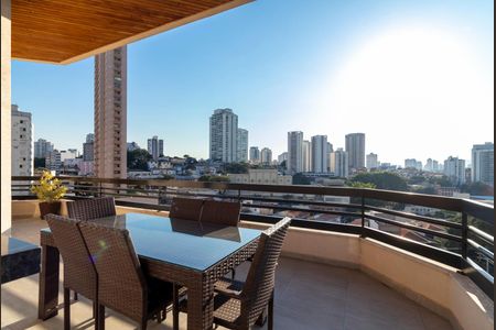 Apartamento à venda com 273m², 4 quartos e 4 vagas Apartamento à venda com 273m², 4 quartos e 4 vagasVaranda Gourmet
