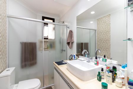 Apartamento à venda com 273m², 4 quartos e 4 vagas Apartamento à venda com 273m², 4 quartos e 4 vagasBanheiro da Suíte 2