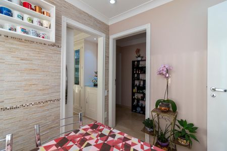 Apartamento à venda com 273m², 4 quartos e 4 vagas Apartamento à venda com 273m², 4 quartos e 4 vagasCopa