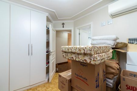 Apartamento à venda com 273m², 4 quartos e 4 vagas Apartamento à venda com 273m², 4 quartos e 4 vagasSuíte 4