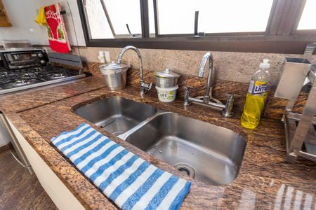 Apartamento à venda com 273m², 4 quartos e 4 vagas Apartamento à venda com 273m², 4 quartos e 4 vagasCozinha