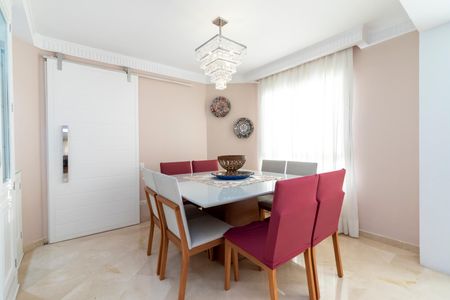 Apartamento à venda com 273m², 4 quartos e 4 vagas Apartamento à venda com 273m², 4 quartos e 4 vagasSala de Jantar