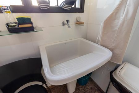 Apartamento à venda com 273m², 4 quartos e 4 vagas Apartamento à venda com 273m², 4 quartos e 4 vagasÁrea de Serviço