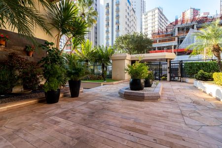 Apartamento à venda com 273m², 4 quartos e 4 vagas Apartamento à venda com 273m², 4 quartos e 4 vagasEntrada