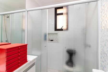 Apartamento à venda com 273m², 4 quartos e 4 vagas Apartamento à venda com 273m², 4 quartos e 4 vagasBanheiro da Suíte 4