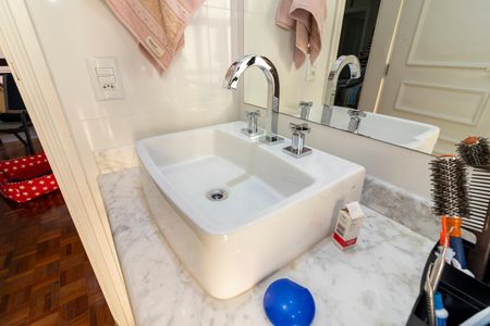 Apartamento à venda com 273m², 4 quartos e 4 vagas Apartamento à venda com 273m², 4 quartos e 4 vagasBanheiro da Suíte 1