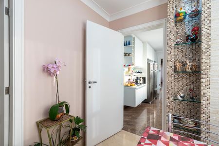 Apartamento à venda com 273m², 4 quartos e 4 vagas Apartamento à venda com 273m², 4 quartos e 4 vagasCopa