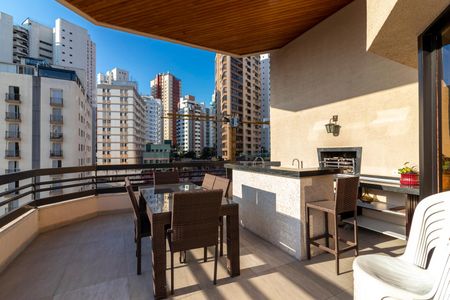 Apartamento à venda com 273m², 4 quartos e 4 vagas Apartamento à venda com 273m², 4 quartos e 4 vagasVaranda Gourmet