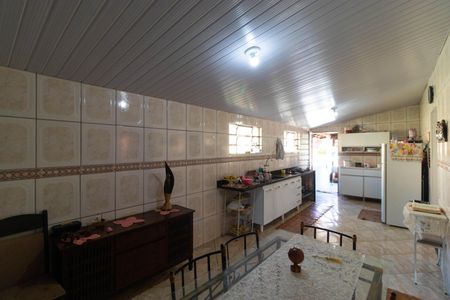 Casa à venda com 140m², 4 quartos e 2 vagas Casa à venda com 140m², 4 quartos e 2 vagasCozinha