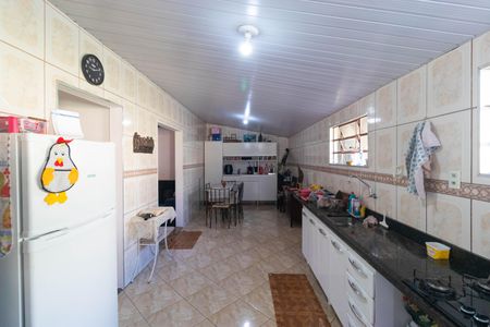 Casa à venda com 140m², 4 quartos e 2 vagas Casa à venda com 140m², 4 quartos e 2 vagasCozinha