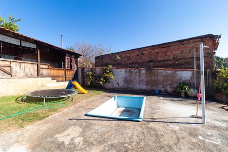 Casa à venda com 140m², 4 quartos e 2 vagas Casa à venda com 140m², 4 quartos e 2 vagasÁrea comum