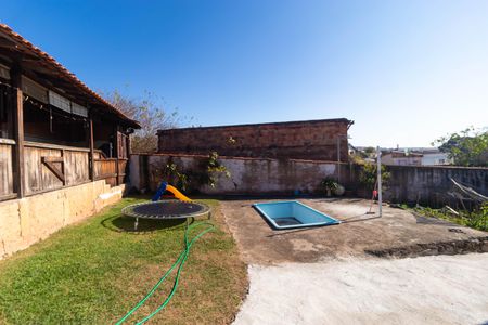 Casa à venda com 140m², 4 quartos e 2 vagas Casa à venda com 140m², 4 quartos e 2 vagasÁrea comum