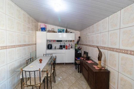 Casa à venda com 140m², 4 quartos e 2 vagas Casa à venda com 140m², 4 quartos e 2 vagasCozinha