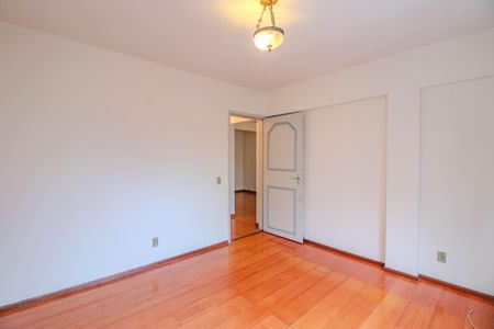 Apartamento à venda com 77m², 2 quartos e sem vagaQuarto 1