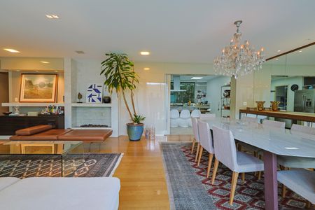 Apartamento à venda com 370m², 3 quartos e 4 vagasSala 2