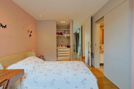 Apartamento à venda com 370m², 3 quartos e 4 vagasQuarto 2