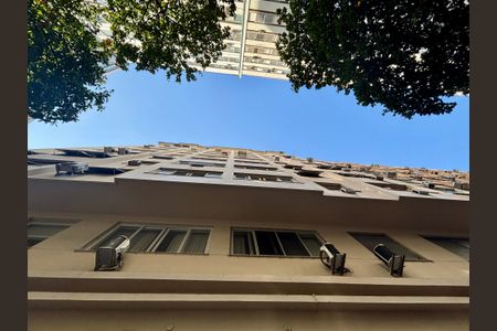 Apartamento à venda com 73m², 2 quartos e sem vaga Apartamento à venda com 73m², 2 quartos e sem vagaFachada