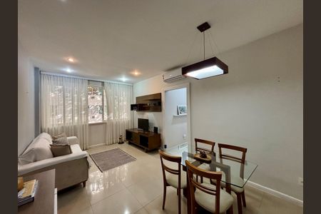 Apartamento à venda com 73m², 2 quartos e sem vaga Apartamento à venda com 73m², 2 quartos e sem vagaSala