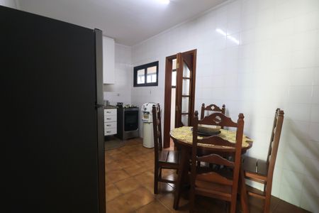 Apartamento para alugar com 300m², 3 quartos e 3 vagas Apartamento para alugar com 300m², 3 quartos e 3 vagasCozinha