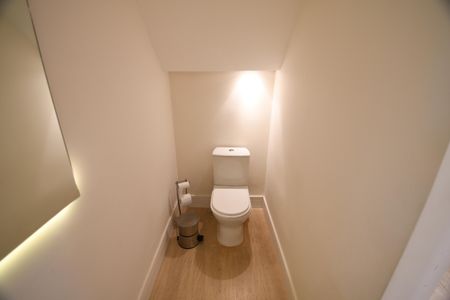 Apartamento à venda com 208m², 5 quartos e 4 vagasLavabo