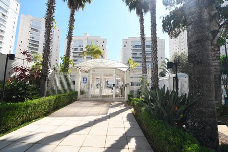 Apartamento à venda com 208m², 5 quartos e 4 vagasFachada e portaria