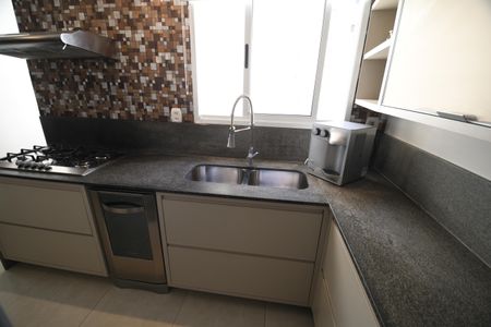Apartamento à venda com 208m², 5 quartos e 4 vagasCozinha