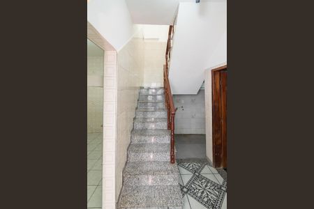 Casa para alugar com 150m², 2 quartos e 1 vagaSala - Acesso ao 2º andar