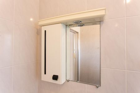 Casa à venda com 95m², 2 quartos e sem vaga Casa à venda com 95m², 2 quartos e sem vagaBanheiro 1