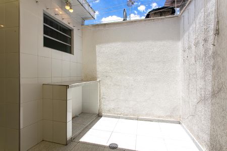 Casa à venda com 95m², 2 quartos e sem vaga Casa à venda com 95m², 2 quartos e sem vagaQuintal