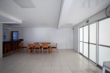 Apartamento para alugar com 80m², 2 quartos e 1 vagaÁrea comum - Salão de festas