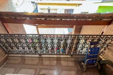 Casa à venda com 100m², 3 quartos e 2 vagas Casa à venda com 100m², 3 quartos e 2 vagasVaranda 2