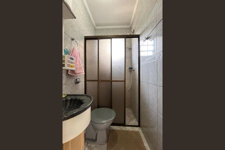 Casa à venda com 100m², 3 quartos e 2 vagas Casa à venda com 100m², 3 quartos e 2 vagasBanheiro da Suíte