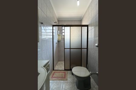 Casa à venda com 100m², 3 quartos e 2 vagas Casa à venda com 100m², 3 quartos e 2 vagasBanheiro Corredor