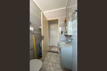 Casa à venda com 100m², 3 quartos e 2 vagas Casa à venda com 100m², 3 quartos e 2 vagasBanheiro Corredor