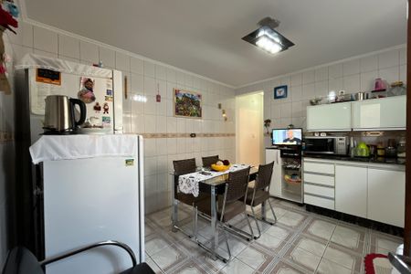 Casa à venda com 100m², 3 quartos e 2 vagas Casa à venda com 100m², 3 quartos e 2 vagasCozinha