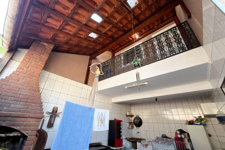 Casa à venda com 100m², 3 quartos e 2 vagas Casa à venda com 100m², 3 quartos e 2 vagasQuintal