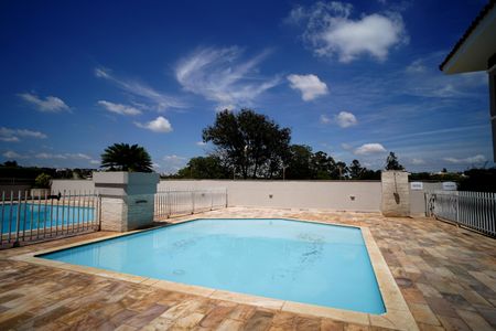 Apartamento para alugar com 60m², 3 quartos e 1 vagaÁrea comum - Piscina