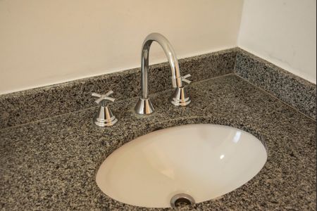 Apartamento à venda com 100m², 2 quartos e 2 vagasBanheiro