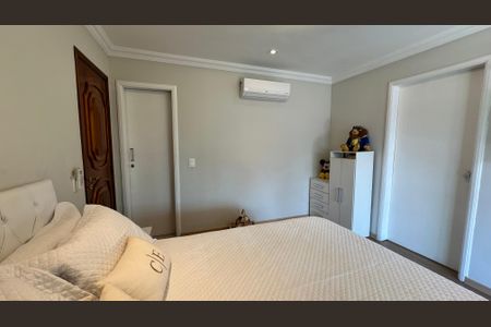 Apartamento à venda com 304m², 3 quartos e 3 vagas Apartamento à venda com 304m², 3 quartos e 3 vagasQuarto 1