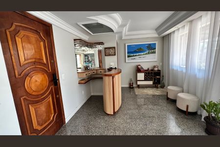 Apartamento à venda com 304m², 3 quartos e 3 vagas Apartamento à venda com 304m², 3 quartos e 3 vagasSala